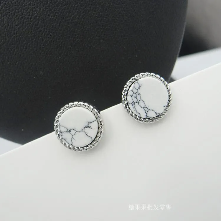 Chic Seoul Stud Earrings - Stylish Metal Ear Accessories with Korean Flair