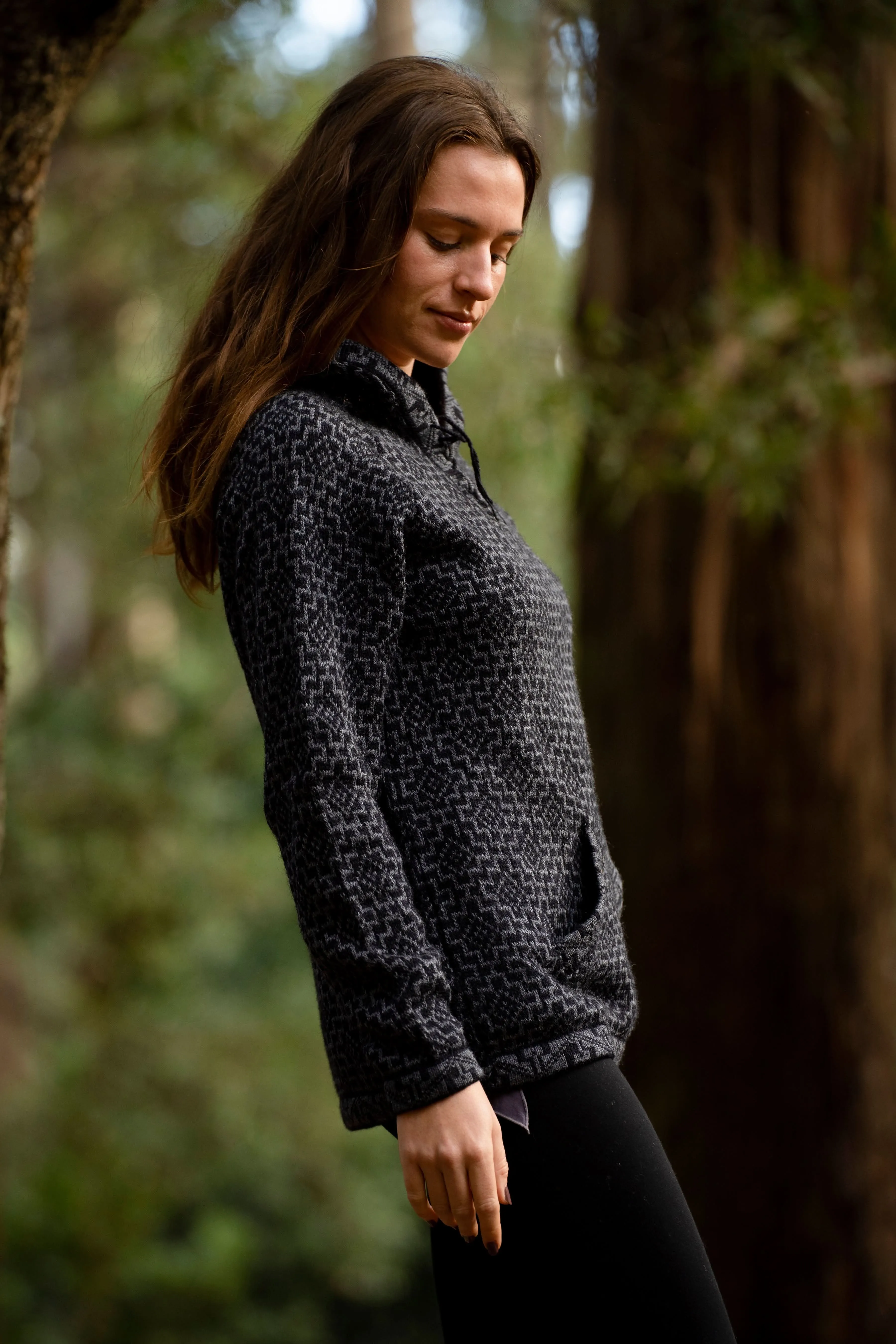 Mountain Alpaca Sweater - Black