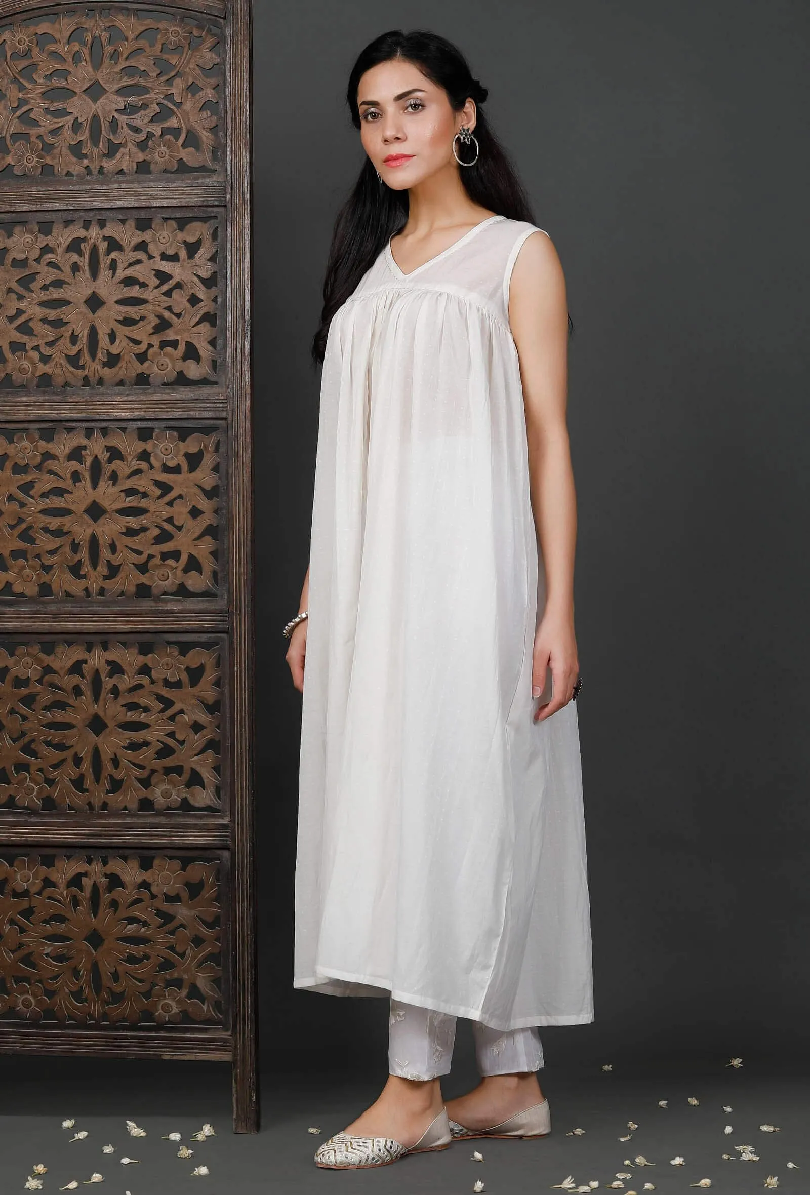 White Gathered Soya Cotton Kurta