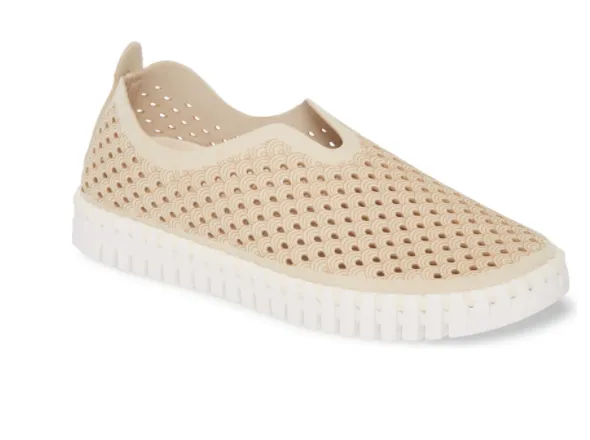 Women's Tulip Slip On Flat